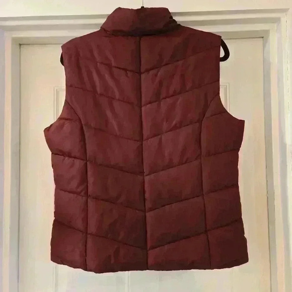 Aeropostale Womens Remixed Down Puffer Vest Jacket Burgundy Red Size Large - Picture 2 of 9